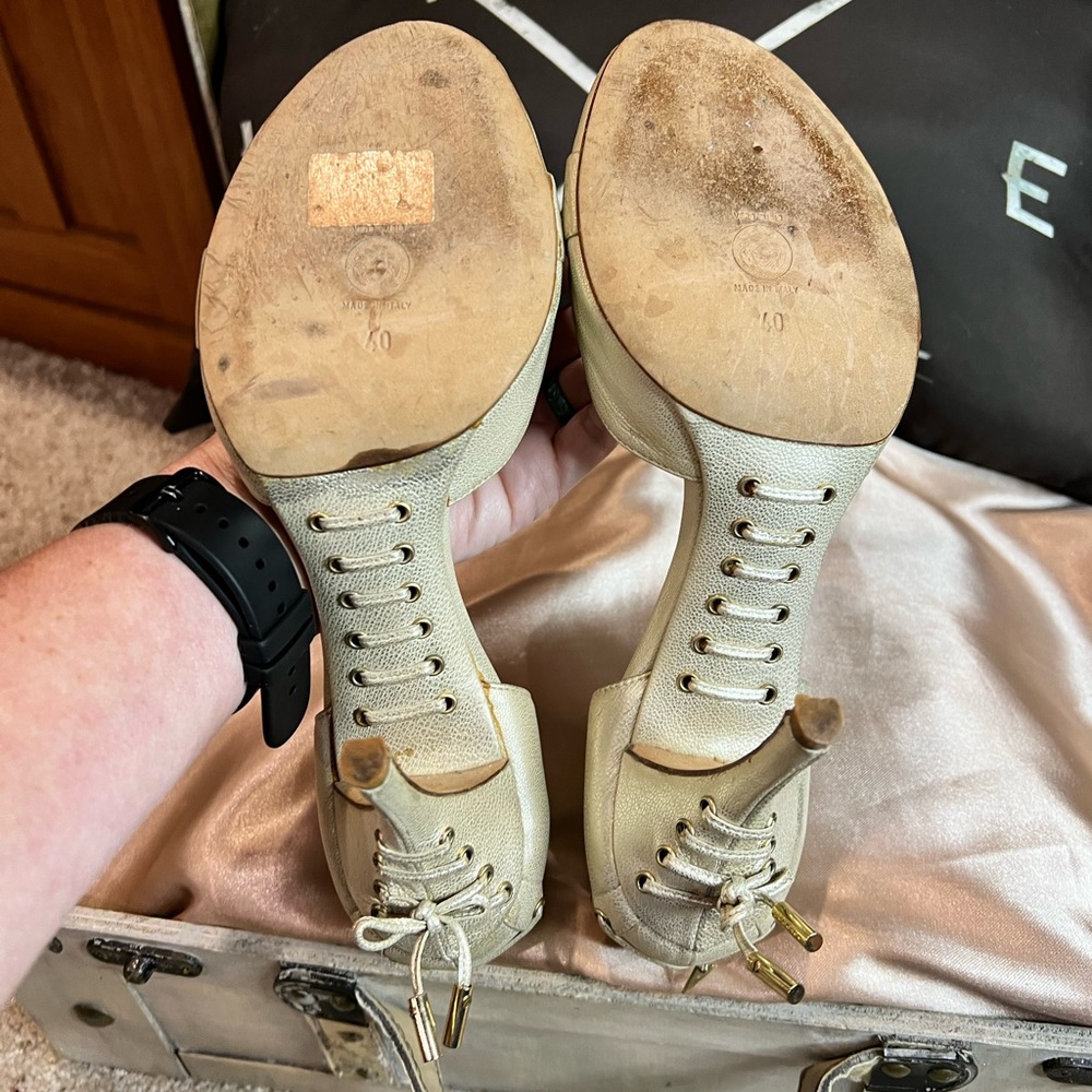 Versace tie heels - Picture 11 of 11